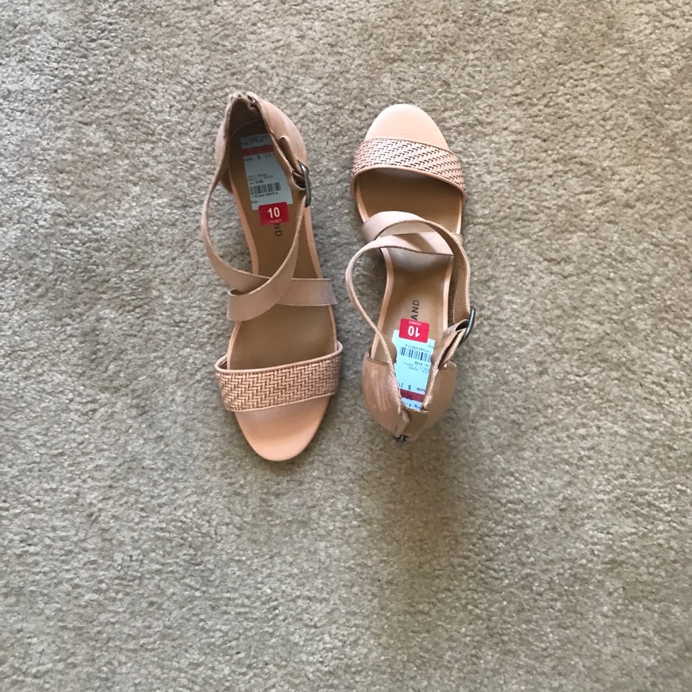 Open toe sandals